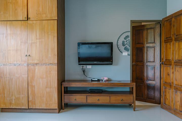 Room 13 of 113