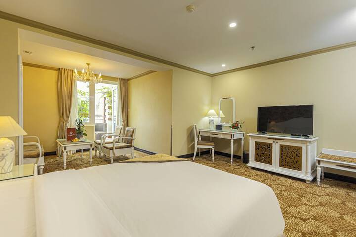 Room 13 of 60
