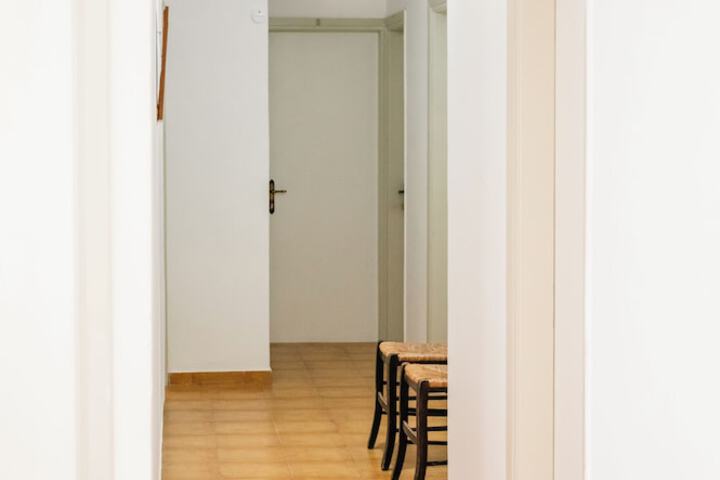 Room 34 of 59