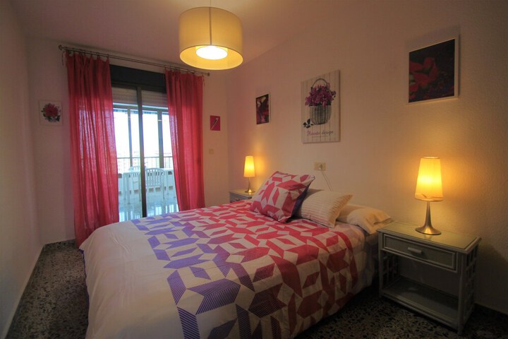 Room 4 of 28
