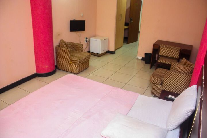 Room 25 of 35