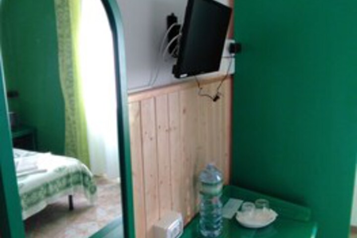Room 46 of 48