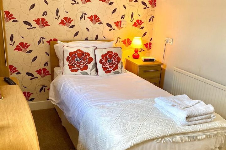 Room 10 of 36