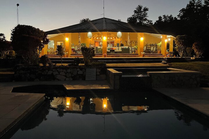 Dining 77 of 97