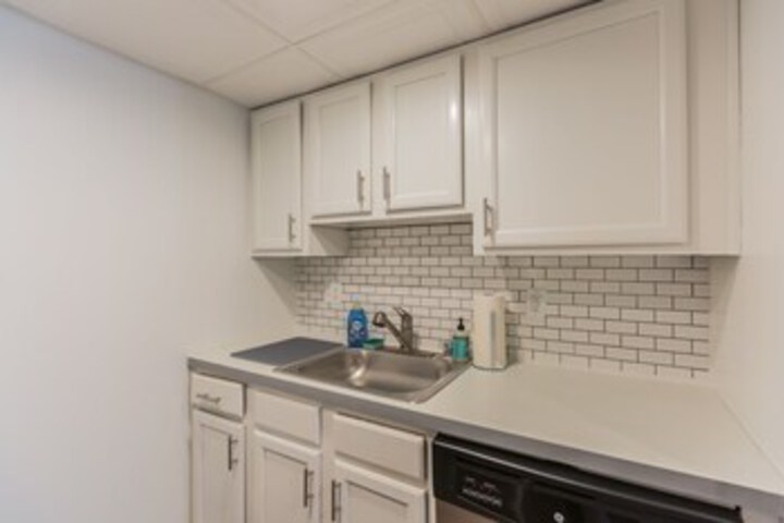 Room 196 of 307