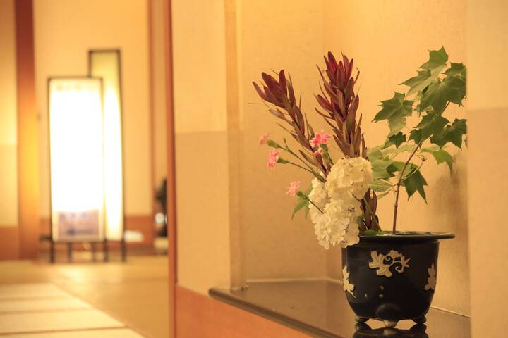 Ballroom/Hall 22 of 35