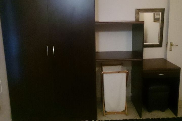Room 8 of 20