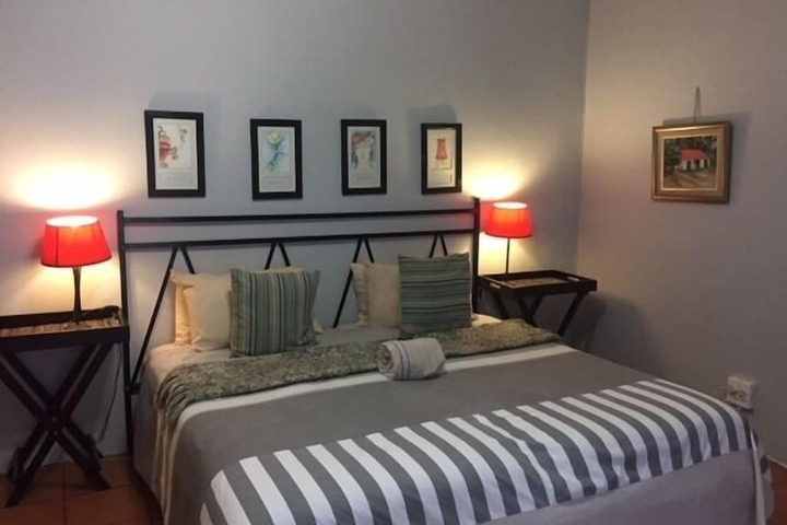 Room 9 of 28