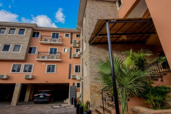 Fadars Place Magodo