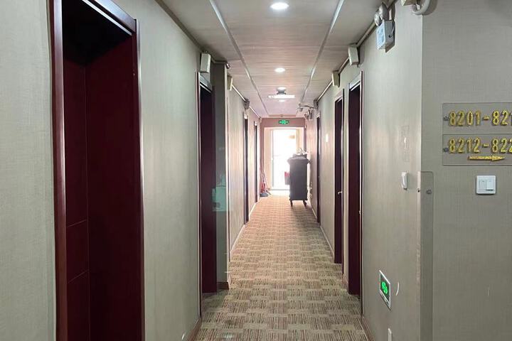 Hotel Interior 12 of 31