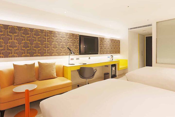 Room 9 of 29