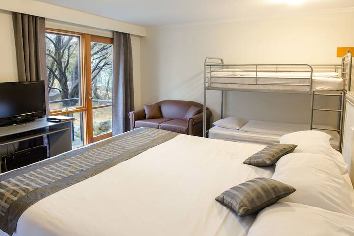 Room 5 of 35