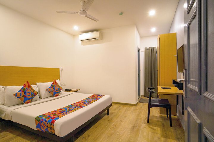 Room 14 of 28