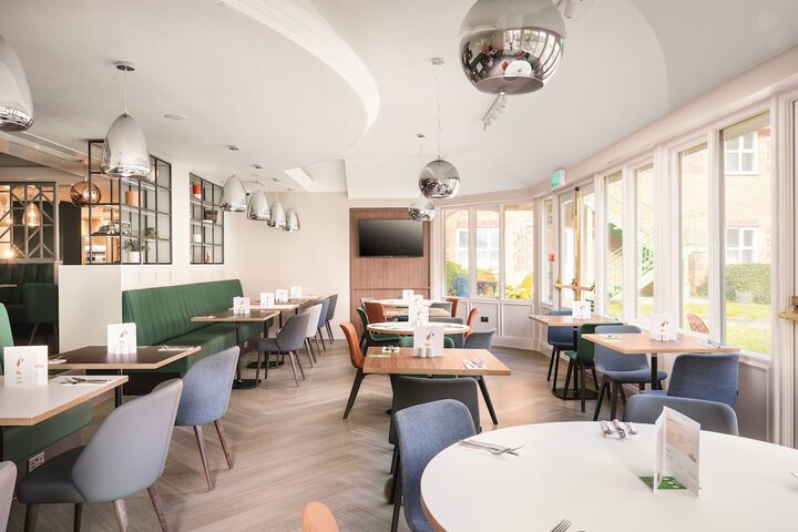 Dining Photos
