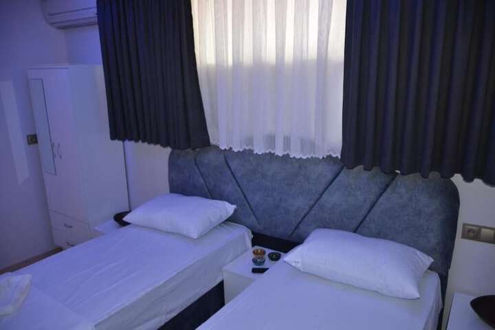 Room 12 of 31