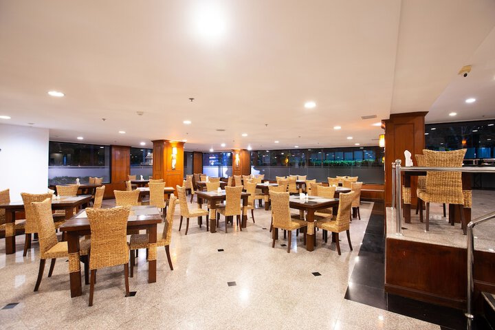 Dining Photos