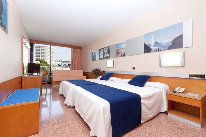 Room 12 of 75