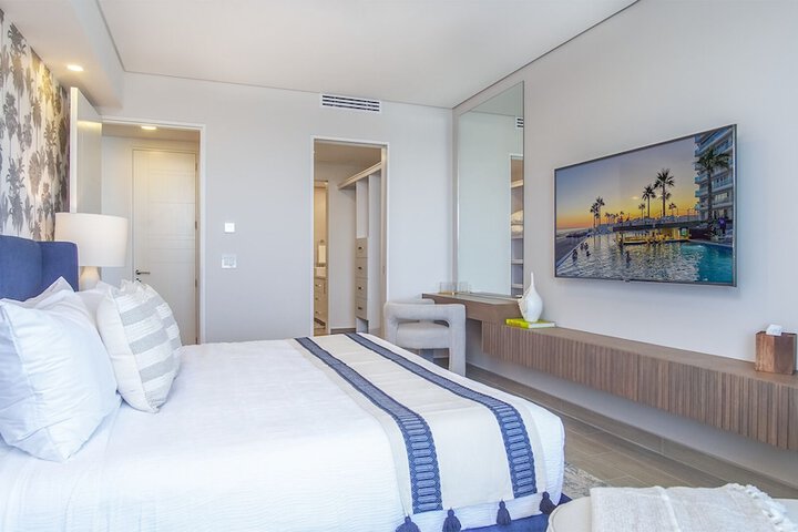 Room 11 of 49
