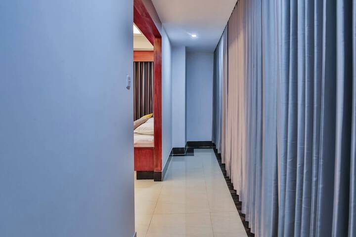 Hotel 32 of 32
