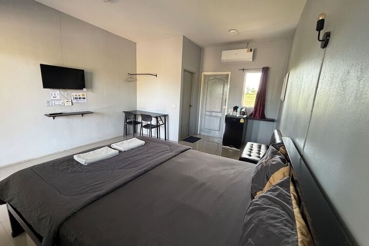 Room 19 of 73