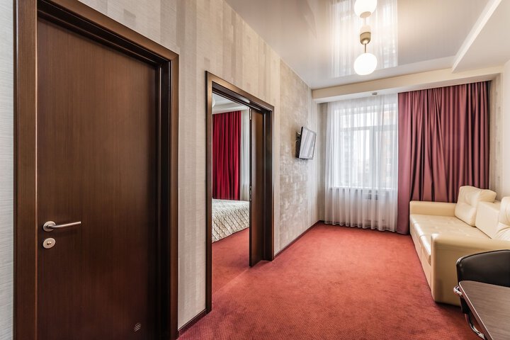 Room 21 of 42