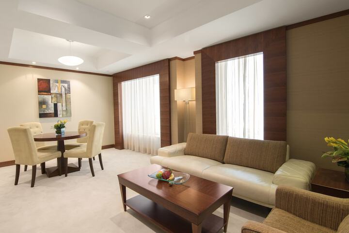 Room 27 of 67