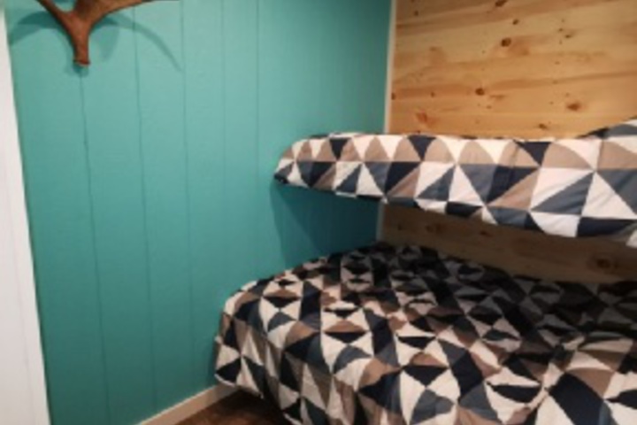 Room 213 of 646