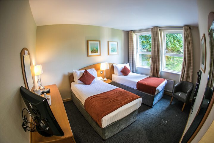 Room 5 of 72