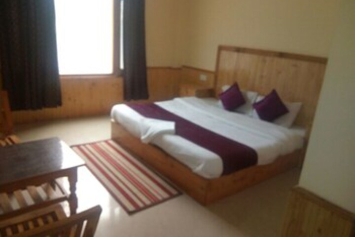 Room 6 of 17