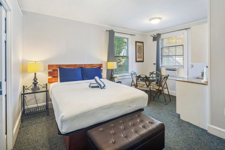 Room 32 of 62