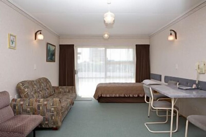 Room 5 of 35
