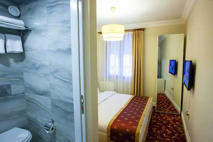 Room 6 of 22