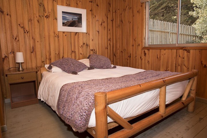 Room 6 of 35