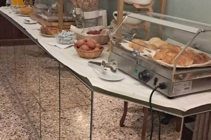 Breakfast buffet