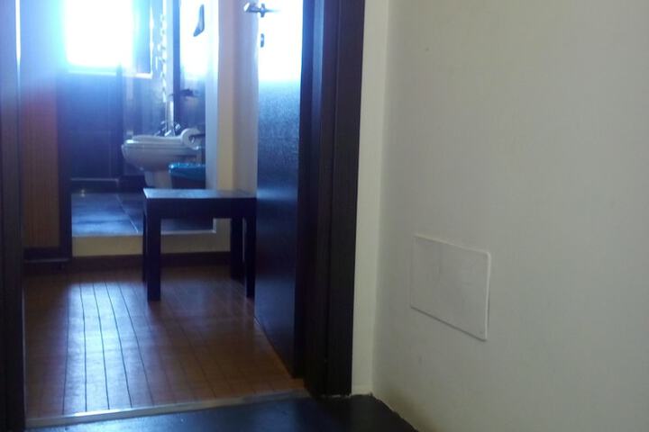 Room 35 of 53