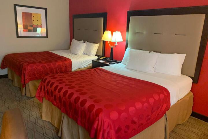 2 Queen Beds Patio (2 of 3)