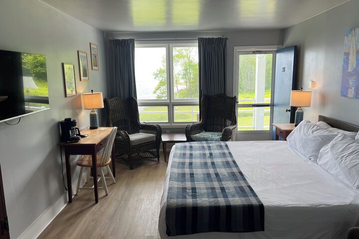 Room 57 of 182