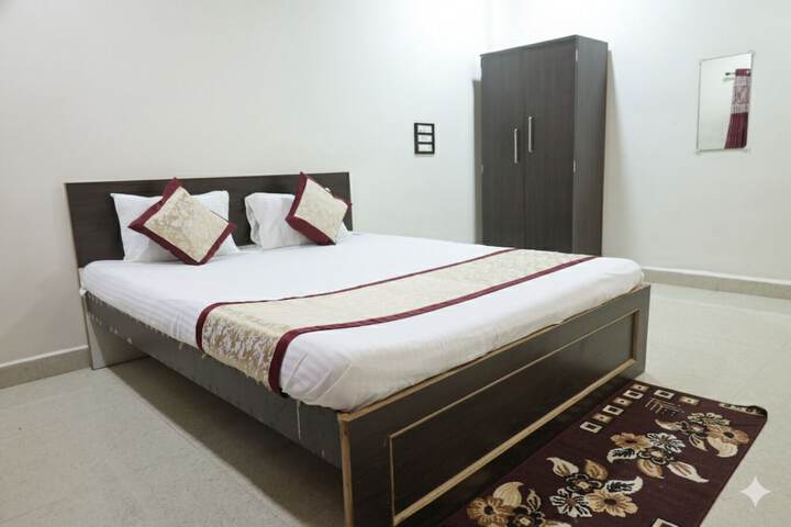 Room 32 of 62