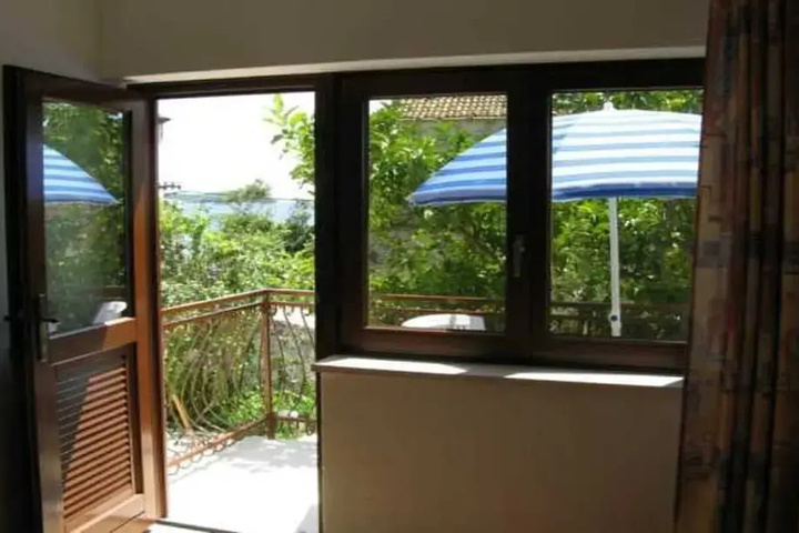 Terrace/Patio 6 of 10