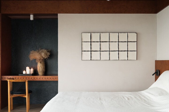 Room 5 of 158