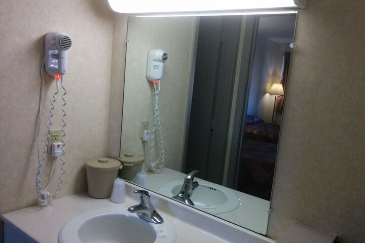 Room 42 of 43