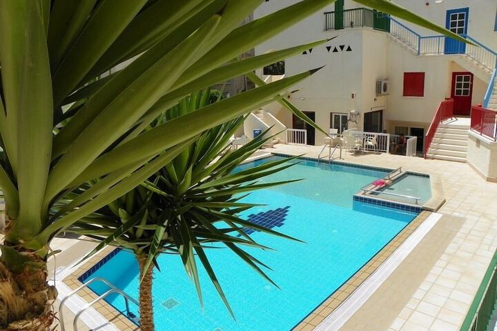 Pools & Facilities
