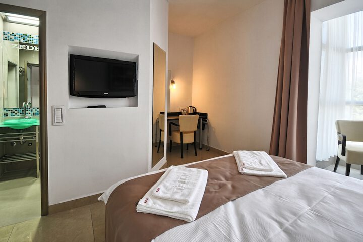 Room 14 of 55