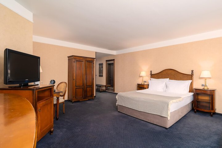 Room 29 of 161