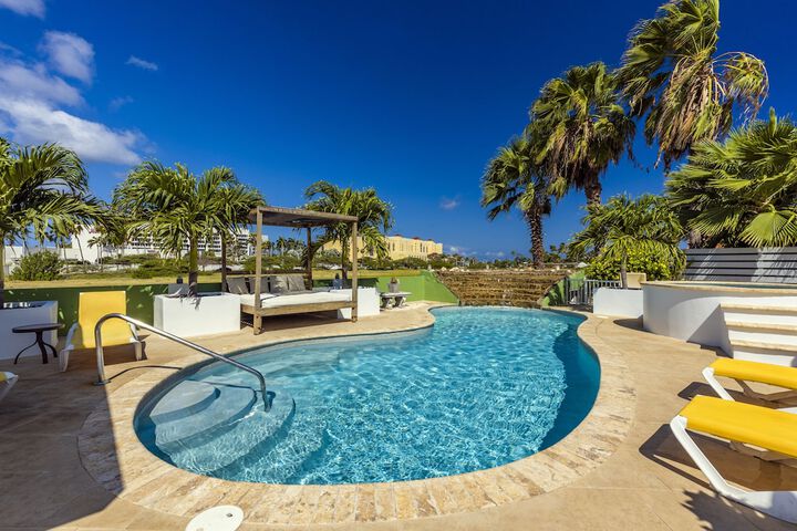 Pool 102 of 118