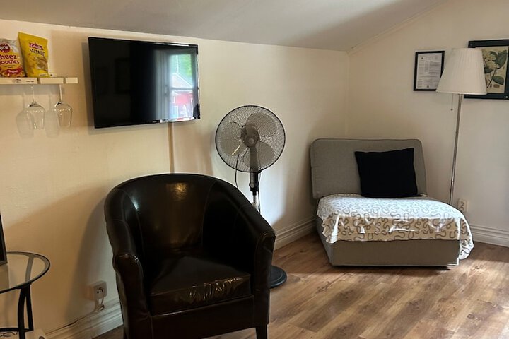 Room 25 of 65
