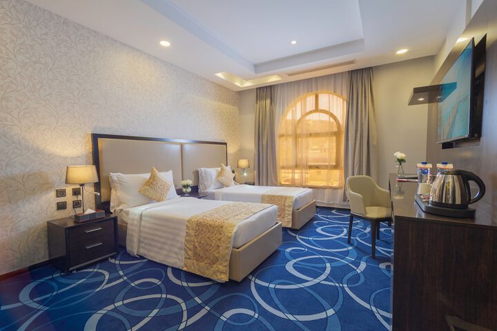 Room 6 of 43