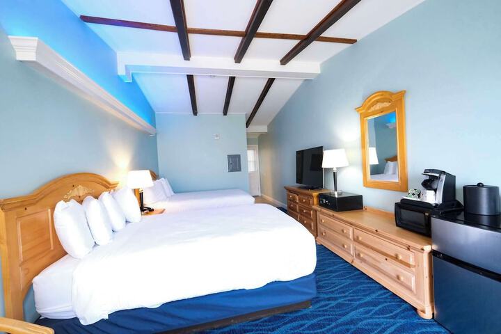 Room 18 of 127