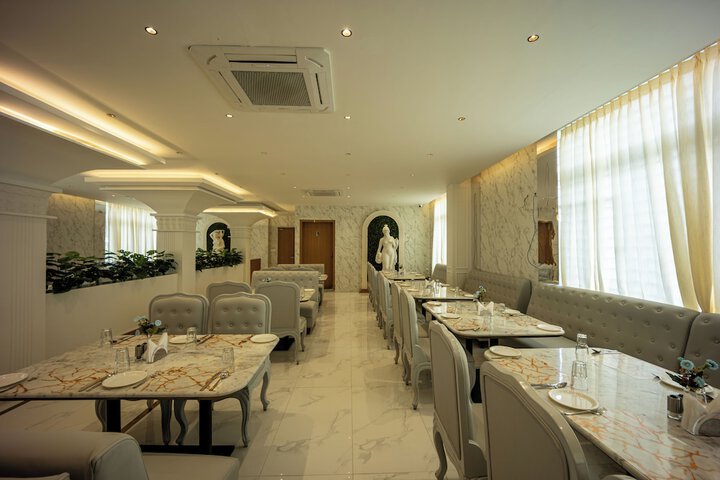 Dining 49 of 70