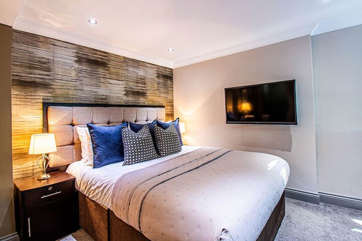 Room 40 of 92